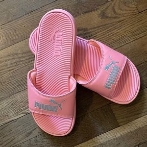 New Women’s sandals Puma Size 10